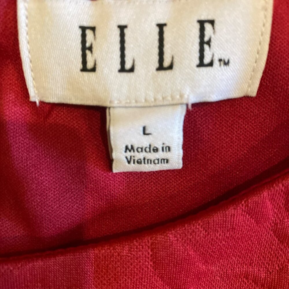 Elle Sangria Red Sleeveless Fit & Flare Dress with Embossed Roses Women's Size L - Picture 4 of 7
